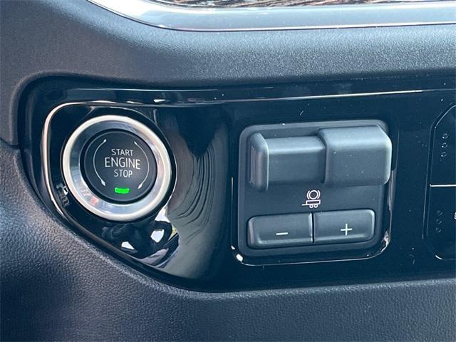 new 2025 GMC Sierra 1500 car, priced at $46,285