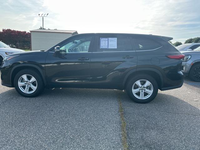 used 2023 Toyota Highlander car, priced at $32,950