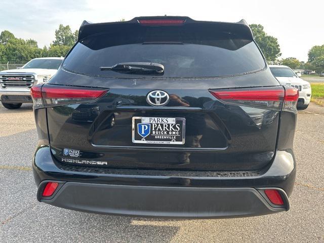 used 2023 Toyota Highlander car, priced at $32,950