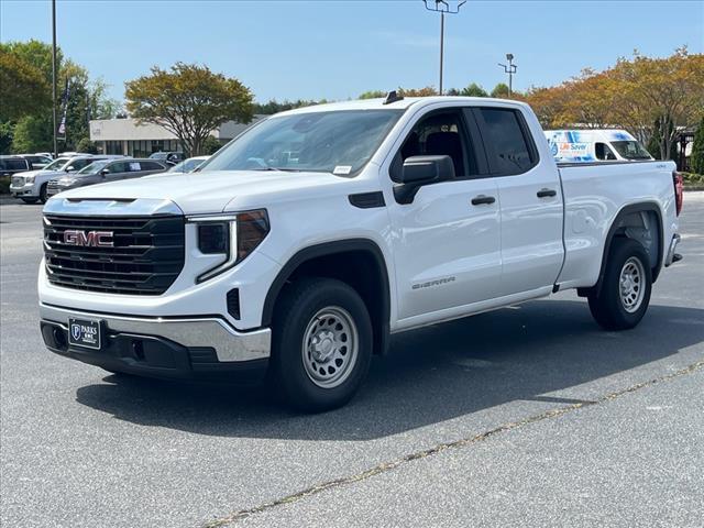 new 2025 GMC Sierra 1500 car, priced at $42,870