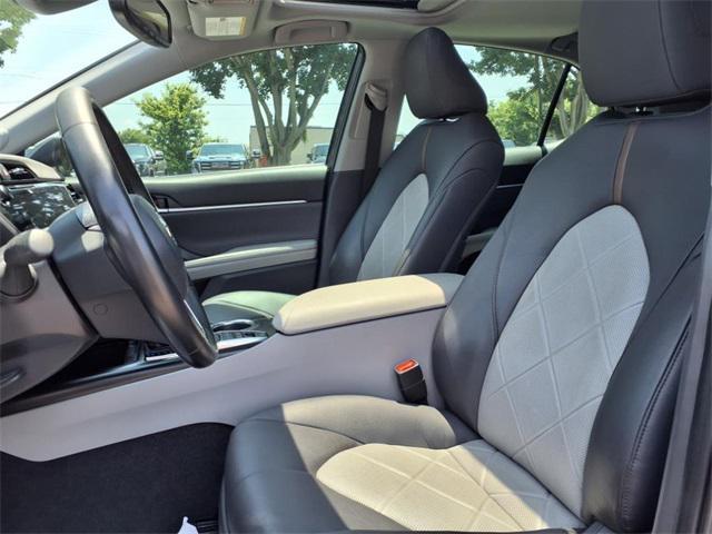 used 2019 Toyota Camry Hybrid car, priced at $23,400