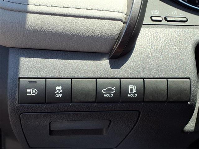 used 2019 Toyota Camry Hybrid car, priced at $23,400
