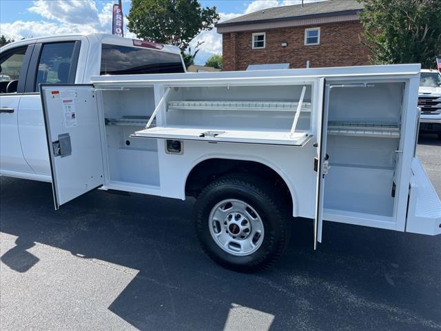 new 2024 GMC Sierra 2500 car, priced at $52,268