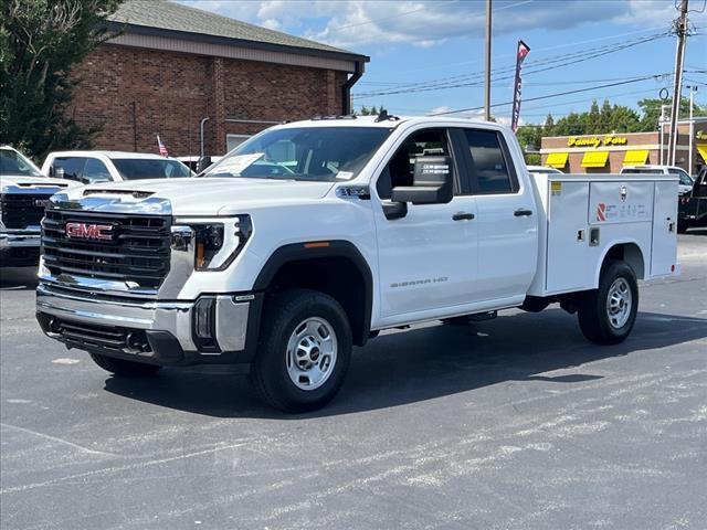 new 2024 GMC Sierra 2500 car, priced at $52,268