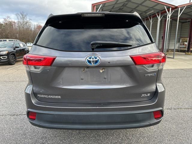 used 2017 Toyota Highlander Hybrid car, priced at $19,500