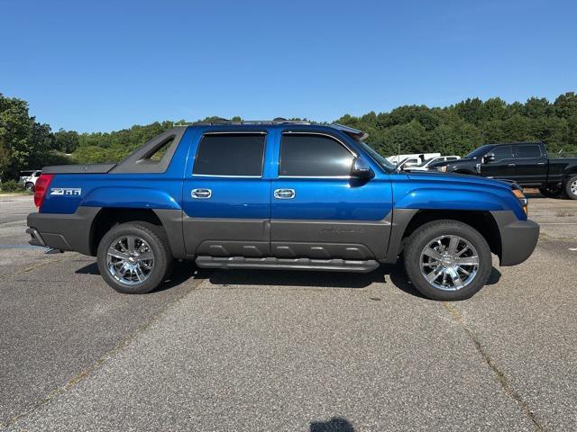 used 2003 Chevrolet Avalanche car, priced at $16,895