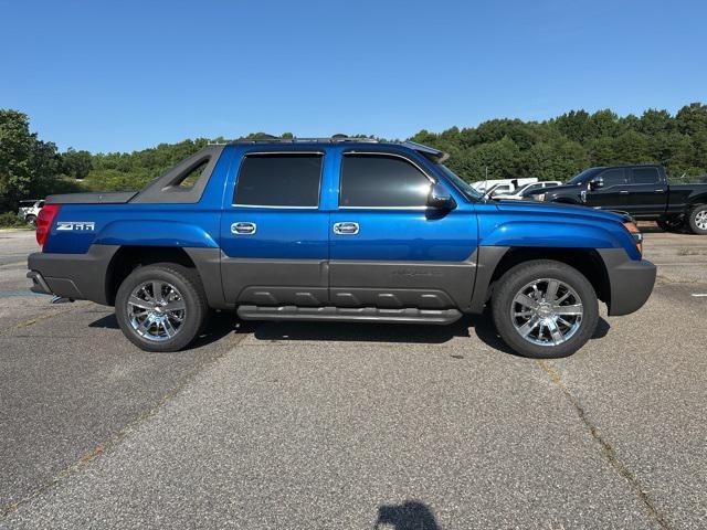 used 2003 Chevrolet Avalanche car, priced at $16,895