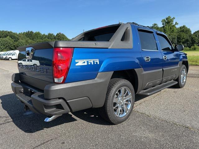 used 2003 Chevrolet Avalanche car, priced at $16,895