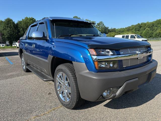 used 2003 Chevrolet Avalanche car, priced at $16,895