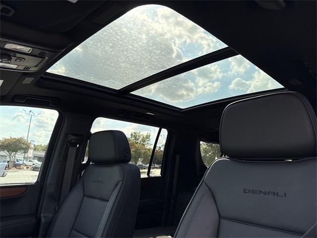 new 2025 GMC Yukon XL car, priced at $87,310