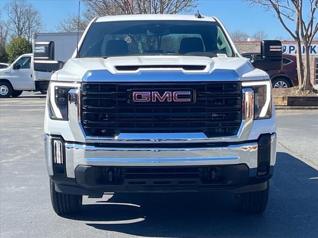 new 2024 GMC Sierra 2500 car, priced at $58,075