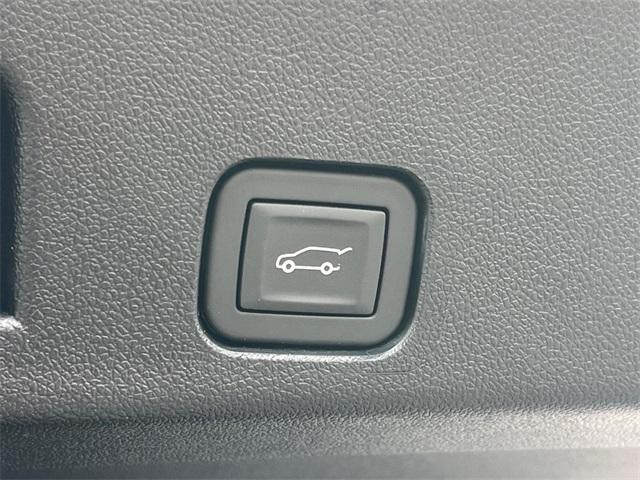 used 2025 GMC Acadia car, priced at $45,432