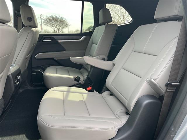 used 2025 GMC Acadia car, priced at $45,432