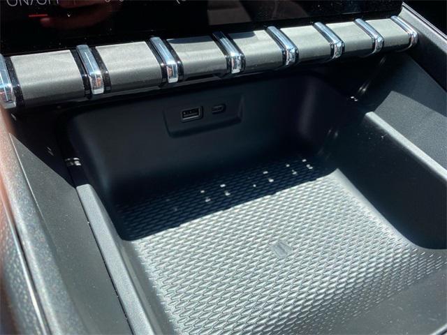 new 2025 GMC Terrain car, priced at $29,895