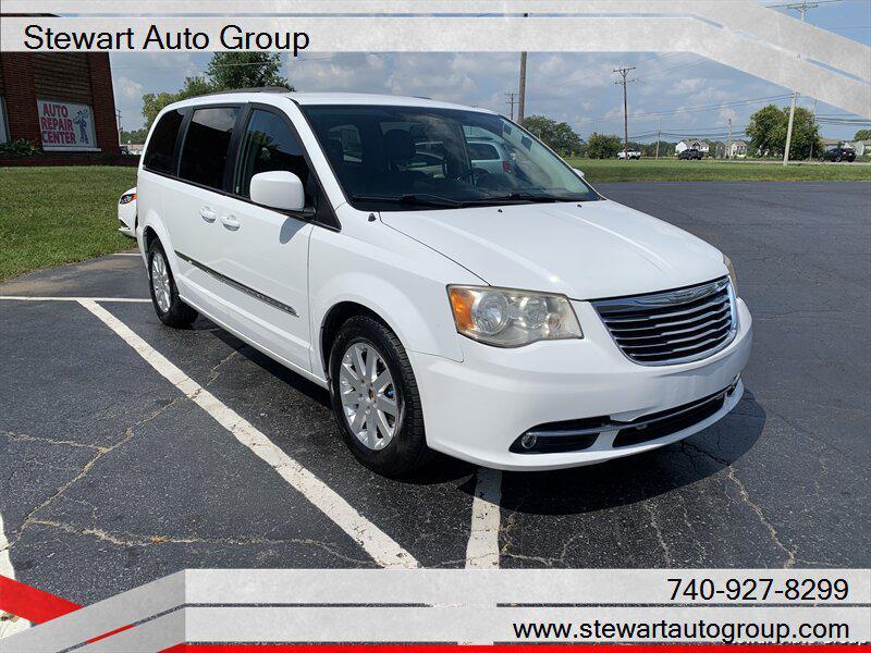 used 2014 Chrysler Town & Country car, priced at $9,288
