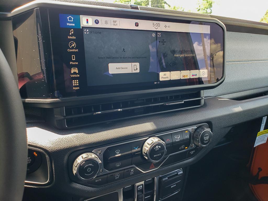 new 2025 Jeep Wrangler car