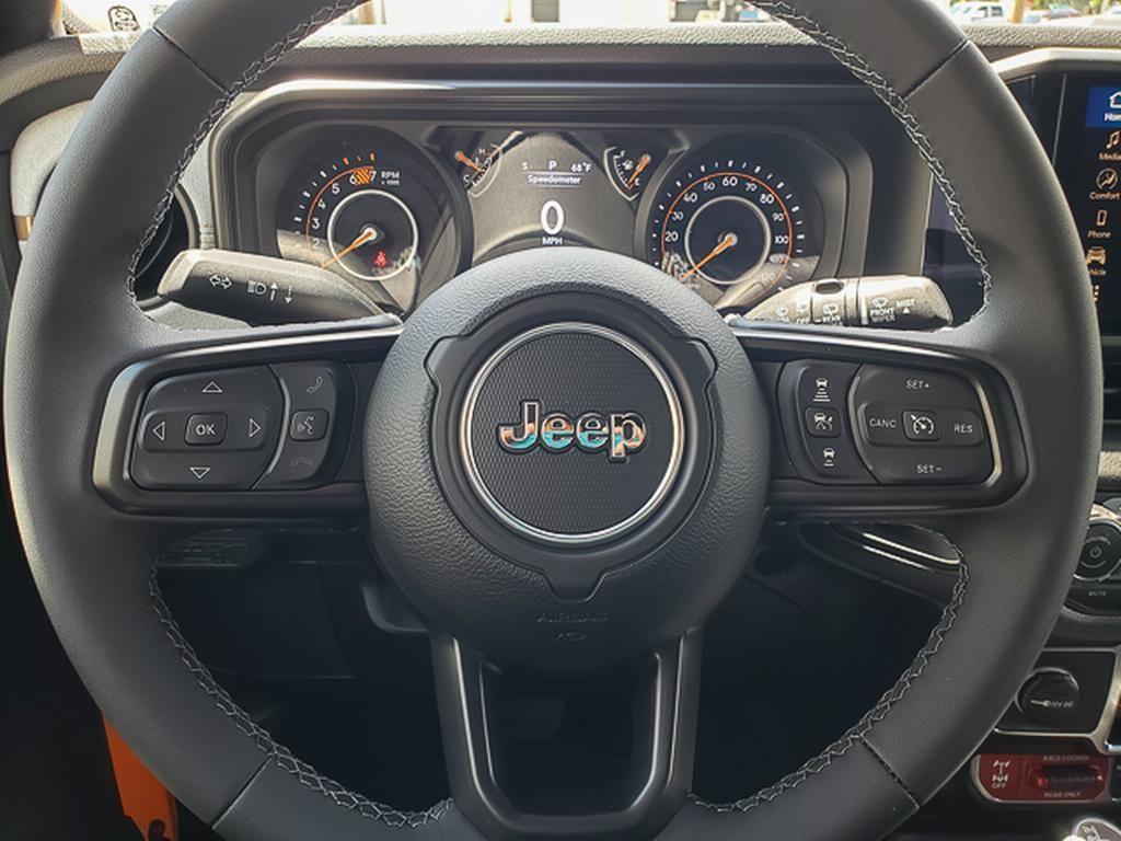 new 2025 Jeep Wrangler car