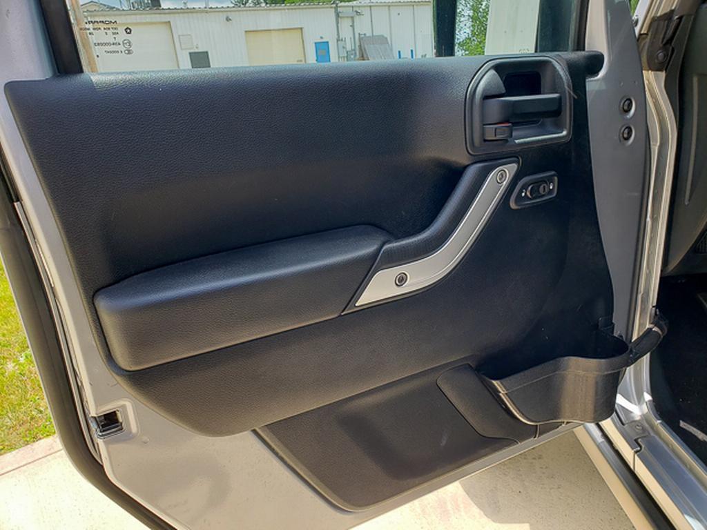 used 2013 Jeep Wrangler Unlimited car, priced at $12,285