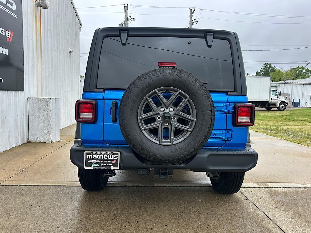 new 2025 Jeep Wrangler car, priced at $47,563
