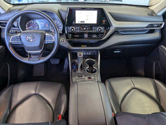 used 2023 Toyota Highlander car, priced at $37,502