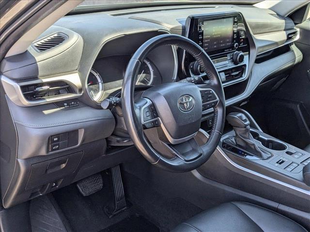 used 2022 Toyota Highlander car, priced at $34,031