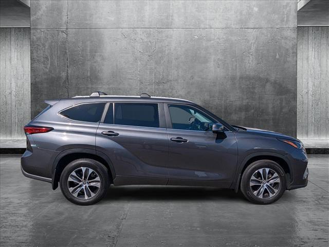 used 2023 Toyota Highlander car, priced at $42,538