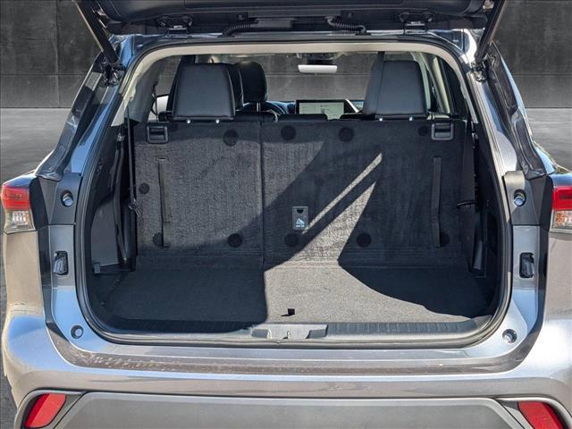 used 2023 Toyota Highlander car, priced at $42,538