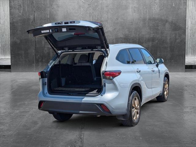 used 2023 Toyota Highlander Hybrid car, priced at $46,995