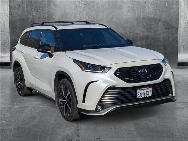 used 2021 Toyota Highlander car, priced at $37,998
