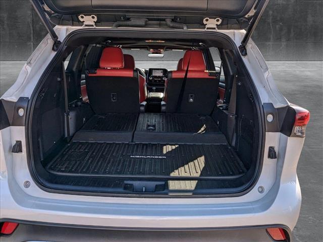 used 2021 Toyota Highlander car, priced at $37,998