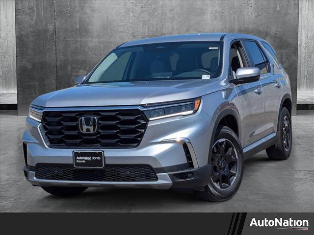 new 2025 Honda Pilot car, priced at $48,950