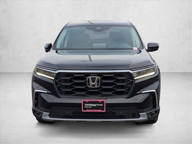 new 2025 Honda Pilot car, priced at $46,325