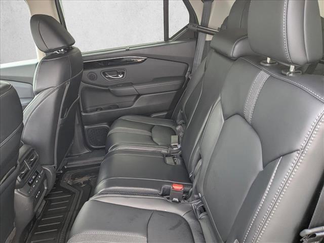 new 2025 Honda Pilot car, priced at $46,325