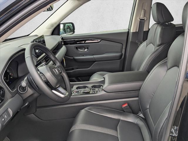 new 2025 Honda Pilot car, priced at $46,325