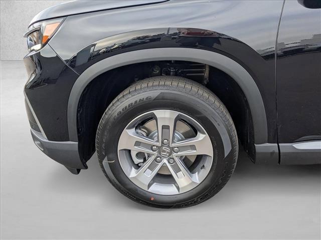 new 2025 Honda Pilot car, priced at $46,325