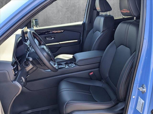 new 2025 Honda Pilot car, priced at $51,305