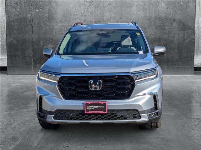 new 2025 Honda Pilot car, priced at $49,885