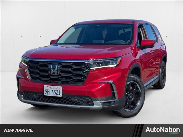 used 2025 Honda Pilot car, priced at $38,995