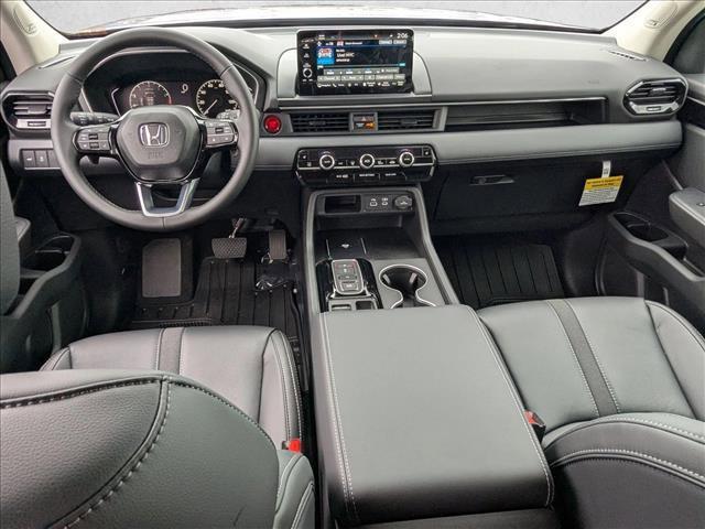new 2025 Honda Pilot car, priced at $50,150