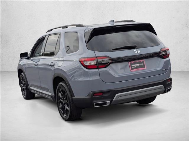new 2025 Honda Pilot car, priced at $50,150
