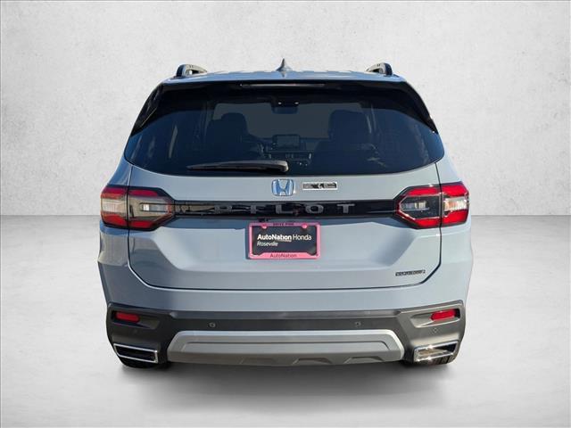 new 2025 Honda Pilot car, priced at $51,350