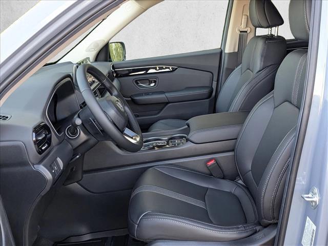 new 2025 Honda Pilot car, priced at $51,350