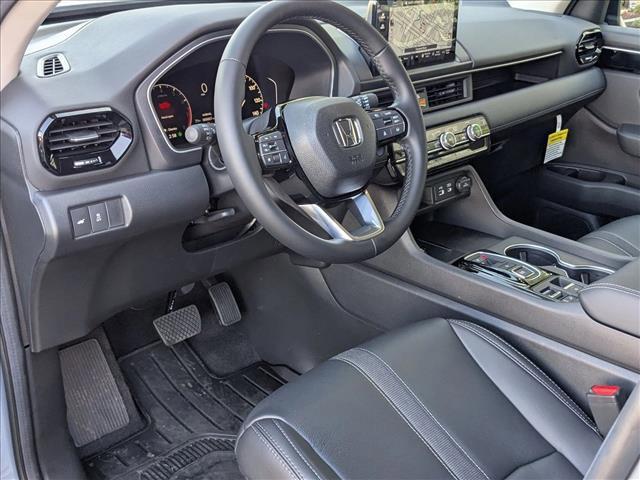 new 2025 Honda Pilot car, priced at $51,350
