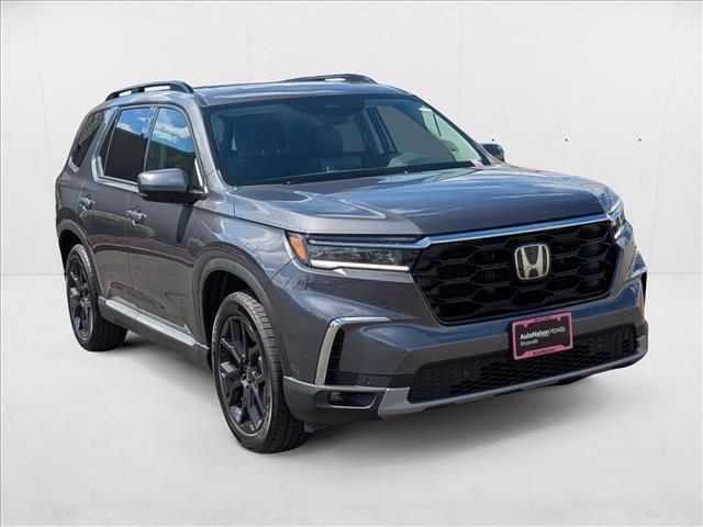 new 2025 Honda Pilot car, priced at $50,850