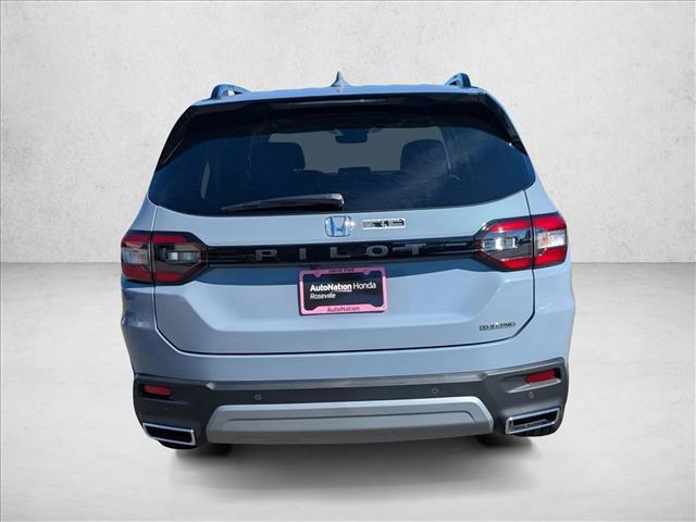 new 2025 Honda Pilot car, priced at $51,350