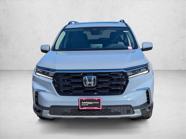 new 2025 Honda Pilot car, priced at $51,350