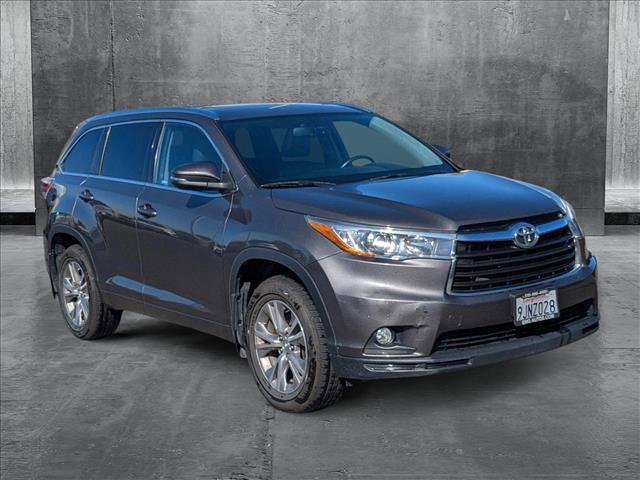used 2015 Toyota Highlander car, priced at $19,955