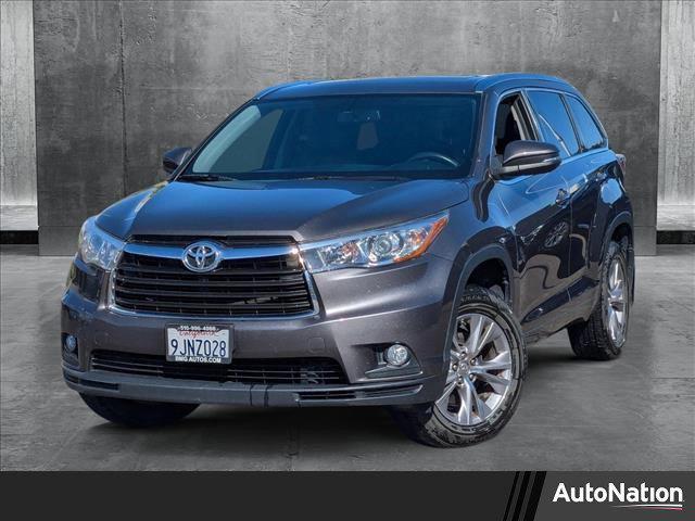 used 2015 Toyota Highlander car, priced at $19,955