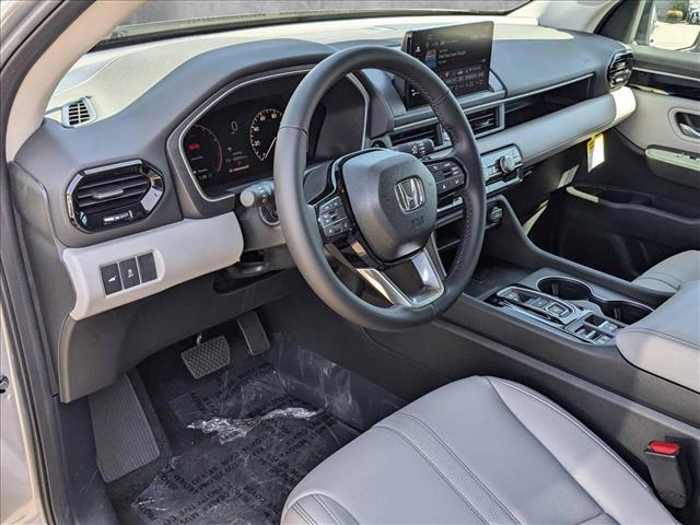 new 2025 Honda Pilot car, priced at $46,850
