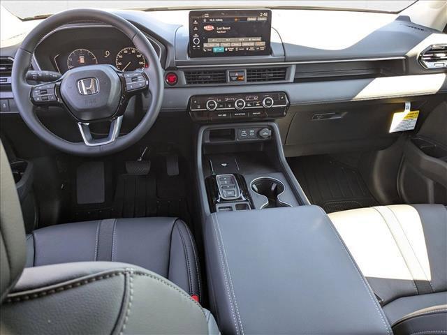 new 2025 Honda Pilot car, priced at $45,450
